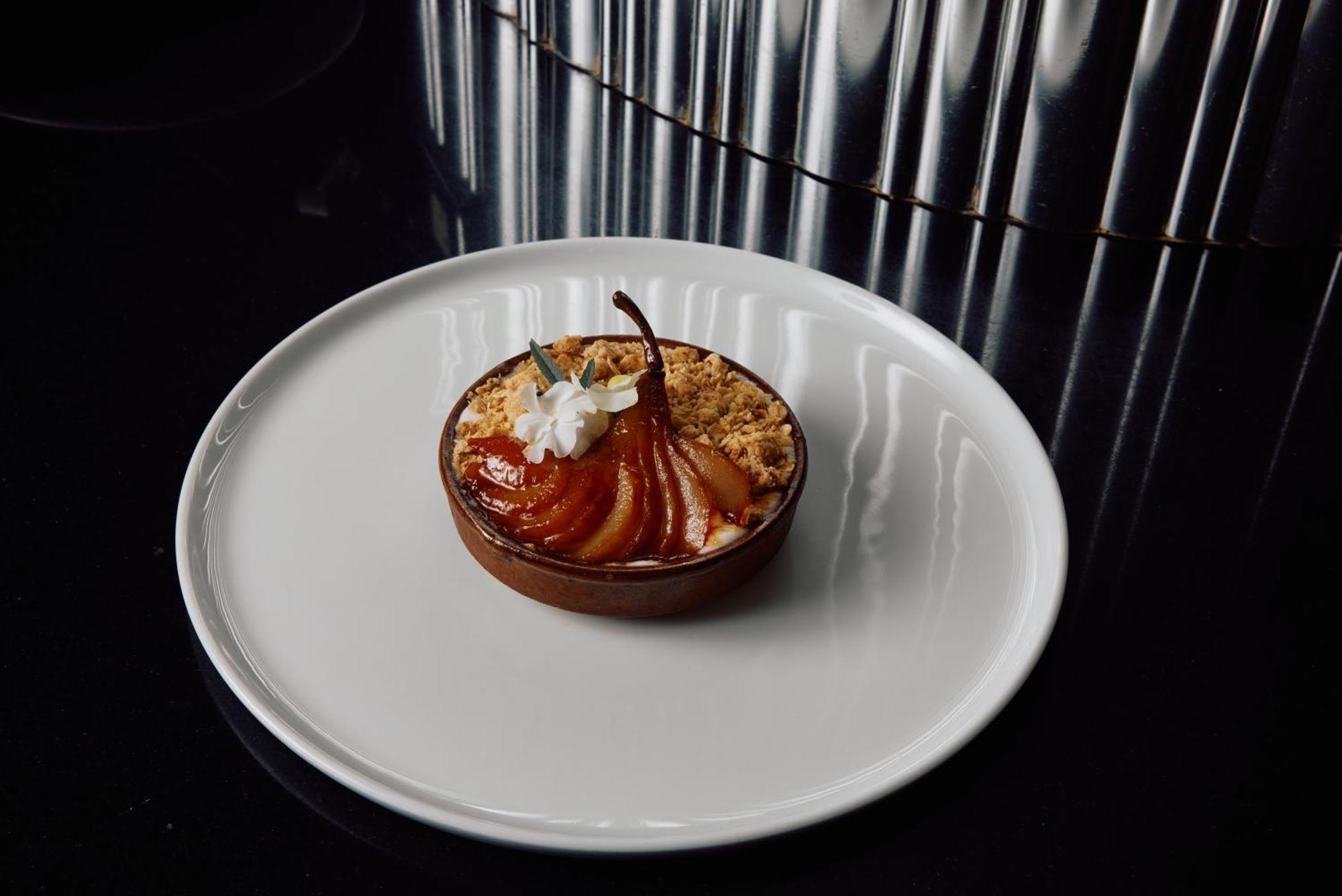 Park Hyatt Melbourne Hotel Eksteriør billede Pear and almond crumble