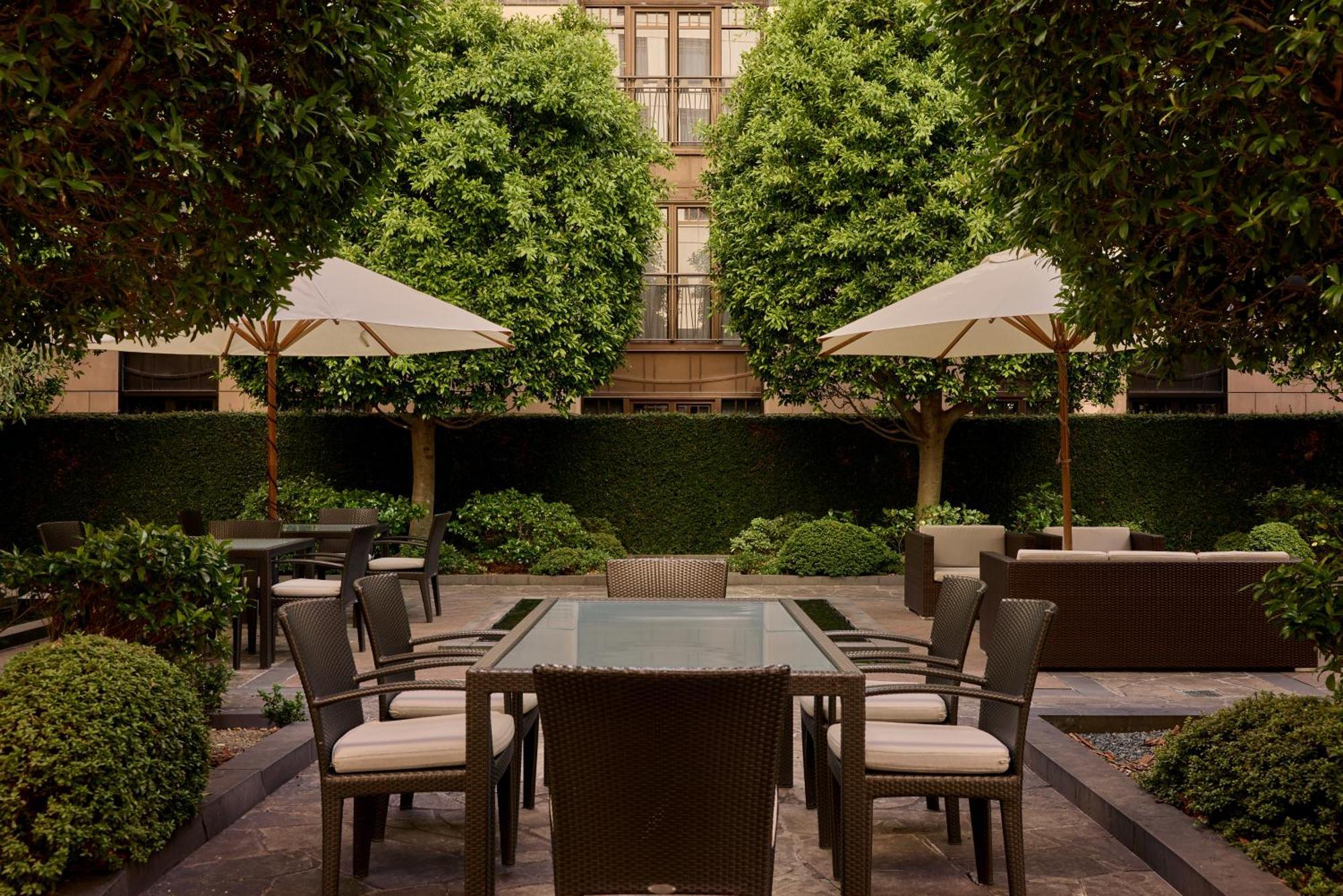 Park Hyatt Melbourne Hotel Eksteriør billede The Garden at The Ivy